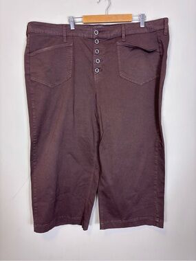 torrid Brown Flat-Front Button-Fly Capris Plus Size 24